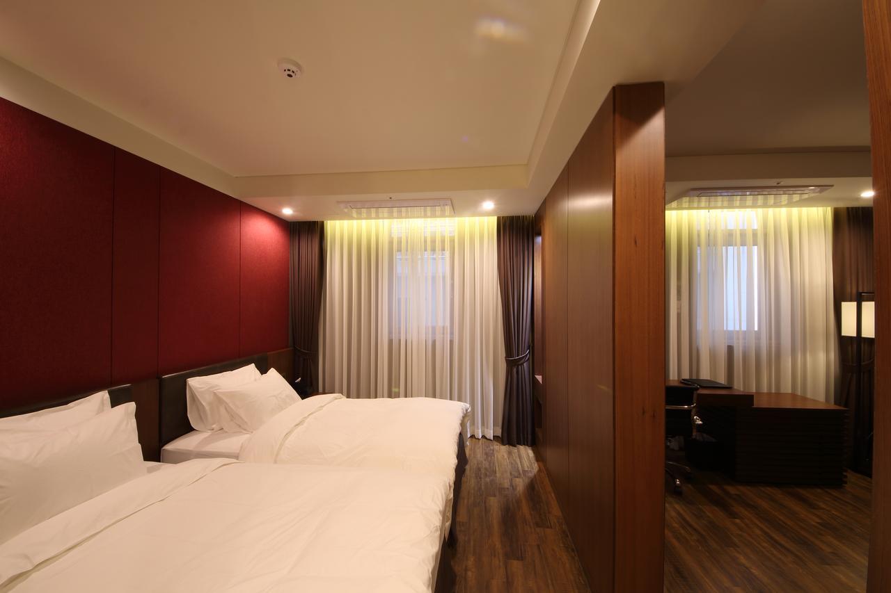 Benikea The H Hotel Hwaseong Exterior foto