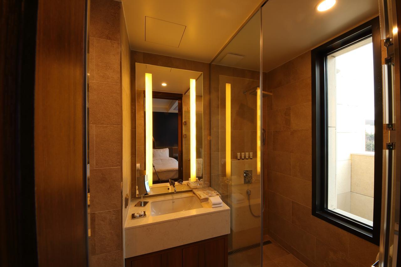 Benikea The H Hotel Hwaseong Exterior foto