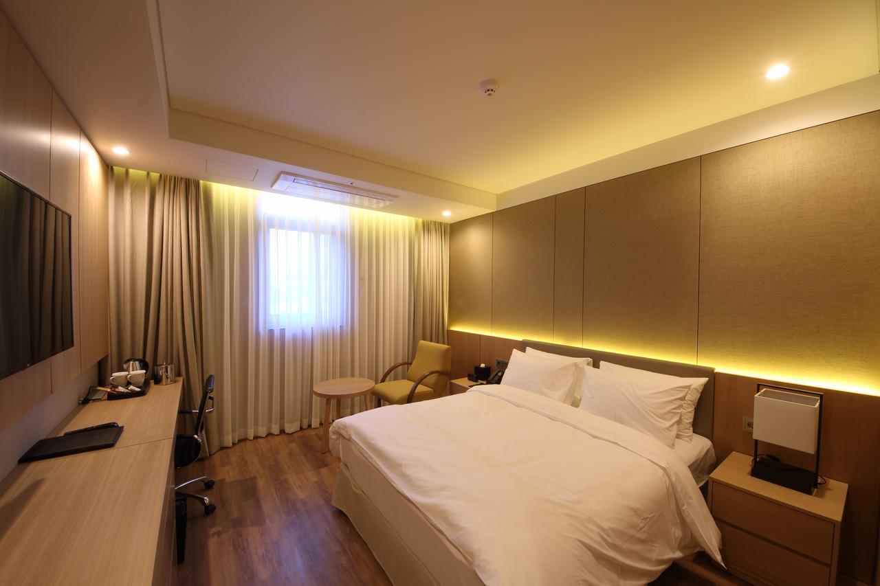 Benikea The H Hotel Hwaseong Exterior foto